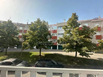 Apartamento T3 para Venda em Marvila, Ribeira Santarém, São Salvador, São Nicolau