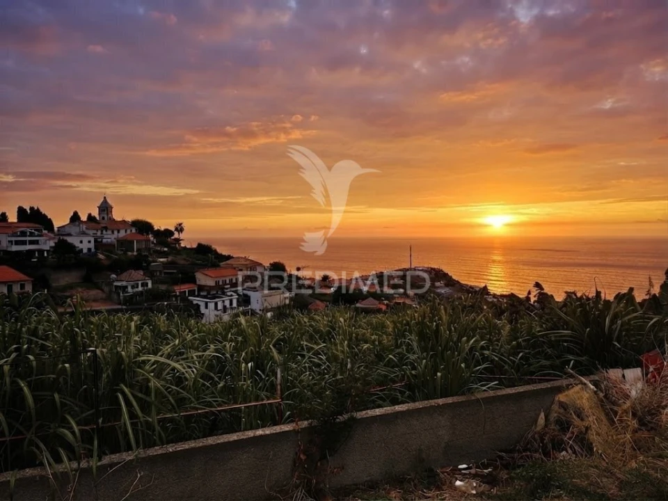 Terreno para Venda em Canhas Foto 2