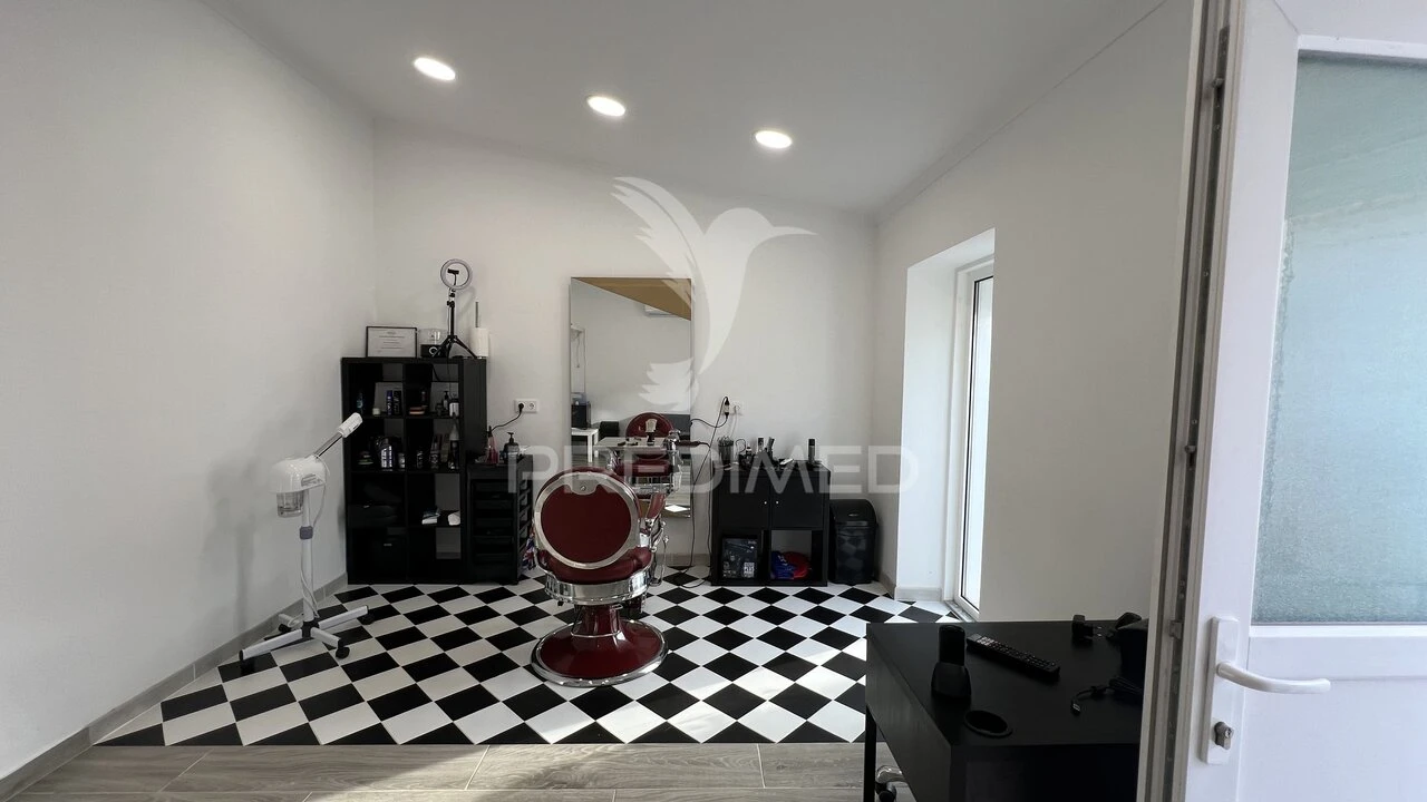 Moradia T1 para Venda em Albernoa e Trindade Foto 3