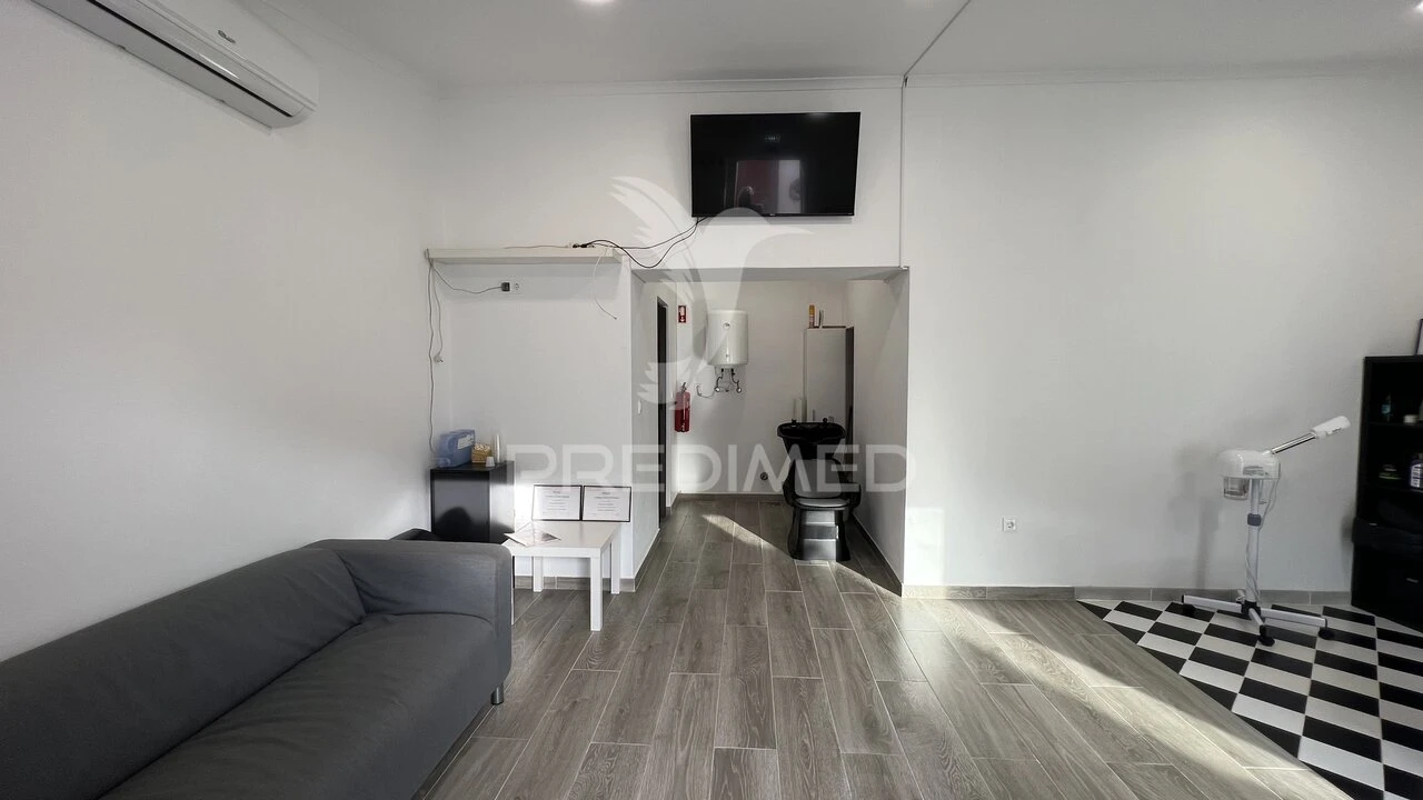 Moradia T1 para Venda em Albernoa e Trindade Foto 5