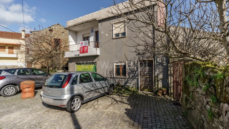 Moradia T2 para Venda em Fundão, Valverde, Donas, A. Joanes, A. Nova Cabo