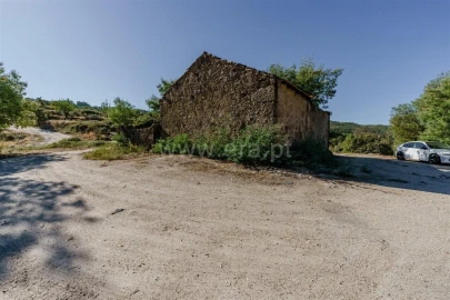 Quinta T2 para Venda em Ferro