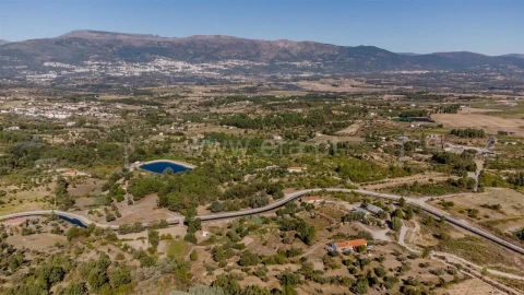 Quinta T2 para Venda em Ferro