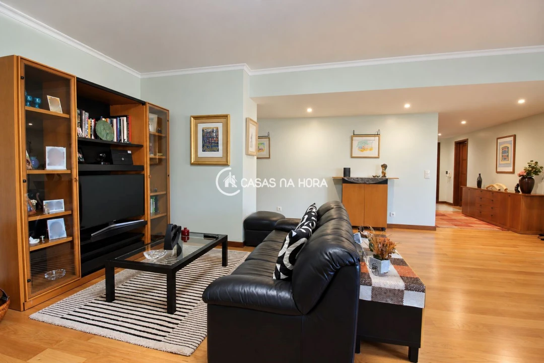 Apartamento T2 para Venda em Ramalde Foto 6