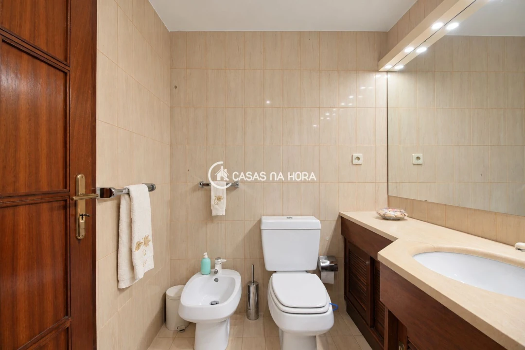Apartamento T2 para Venda em Ramalde Foto 18
