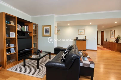 Apartamento T2 para Venda em Ramalde