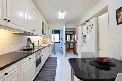 Apartamento T2 para Venda em Ramalde