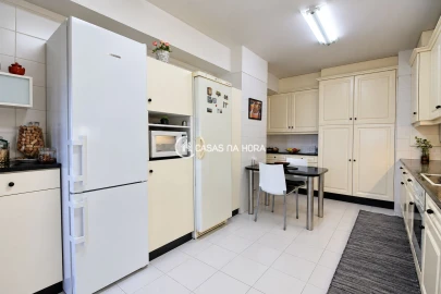 Apartamento T2 para Venda em Ramalde