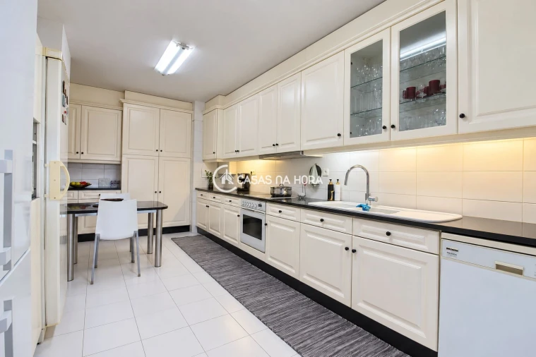 Apartamento T2 para Venda em Ramalde Foto 7