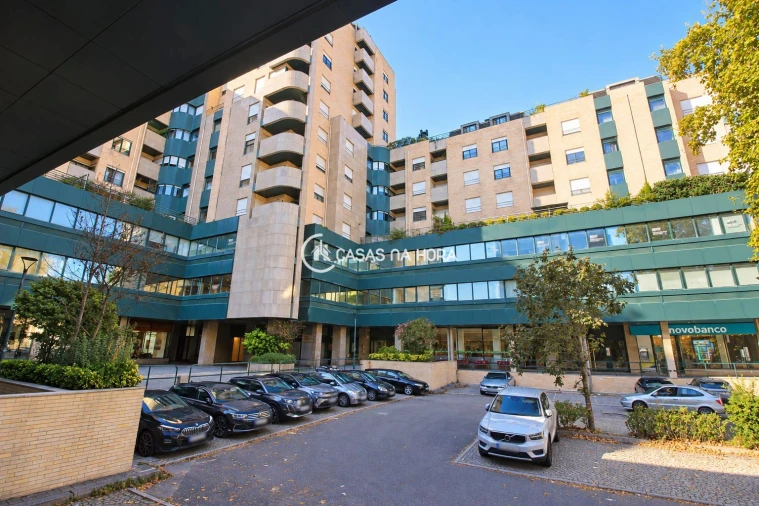 Apartamento T2 para Venda em Ramalde Foto 9
