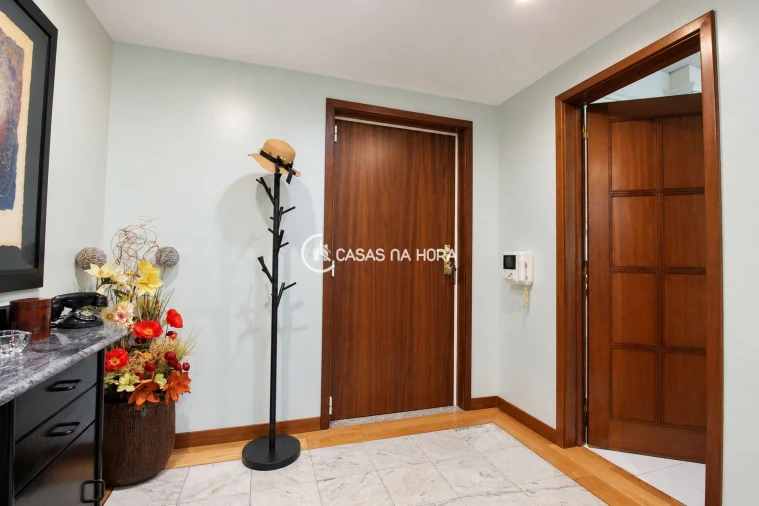 Apartamento T2 para Venda em Ramalde Foto 17