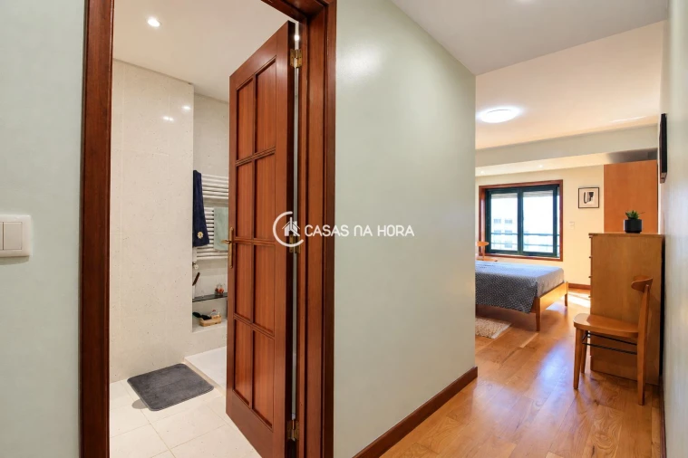Apartamento T2 para Venda em Ramalde Foto 19