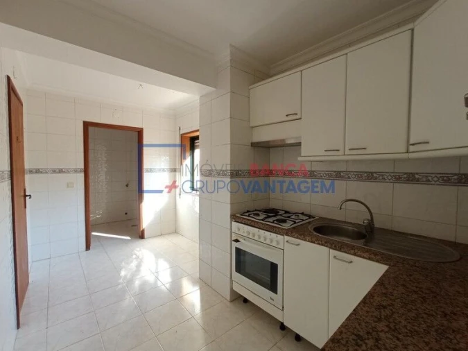 Apartamento T2 para Venda em Rio Tinto Foto 9