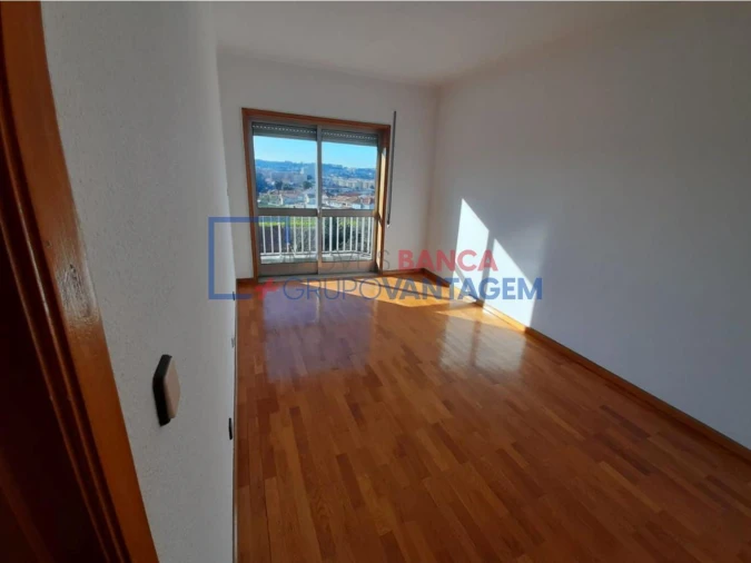 Apartamento T3 para Venda em Rio Tinto Foto 2