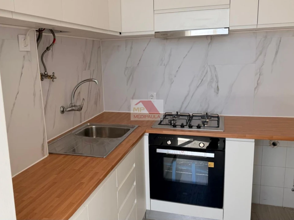 Apartamento T2 para Venda em São Vicente Foto 1