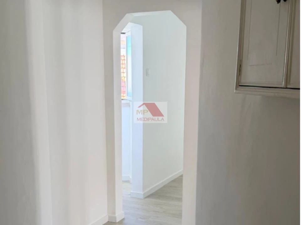 Apartamento T2 para Venda em São Vicente Foto 4
