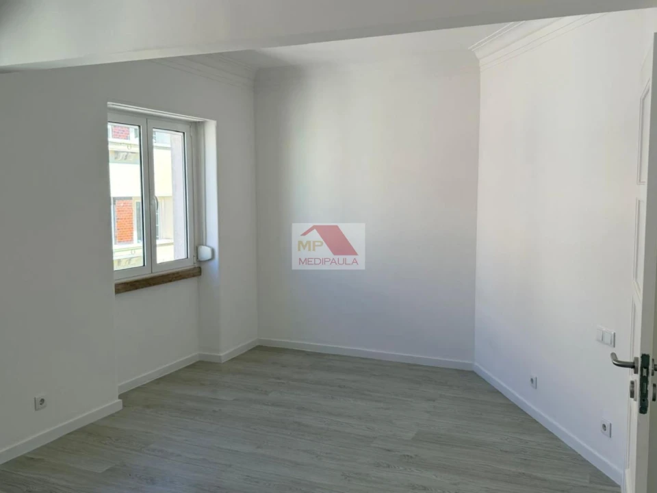 Apartamento T2 para Venda em São Vicente Foto 5