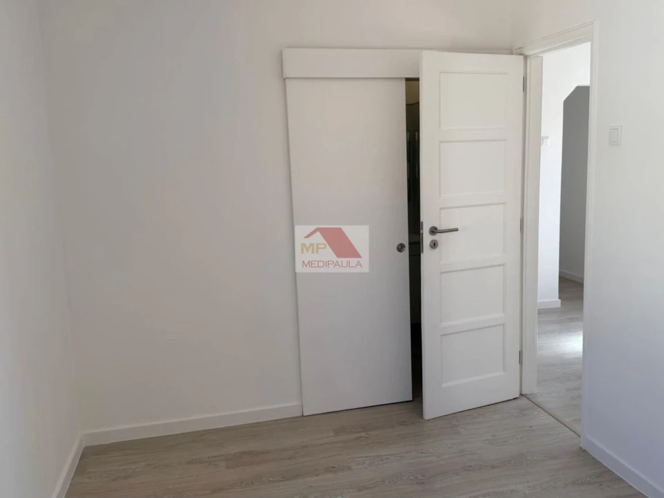 Apartamento T2 para Venda em São Vicente Foto 9