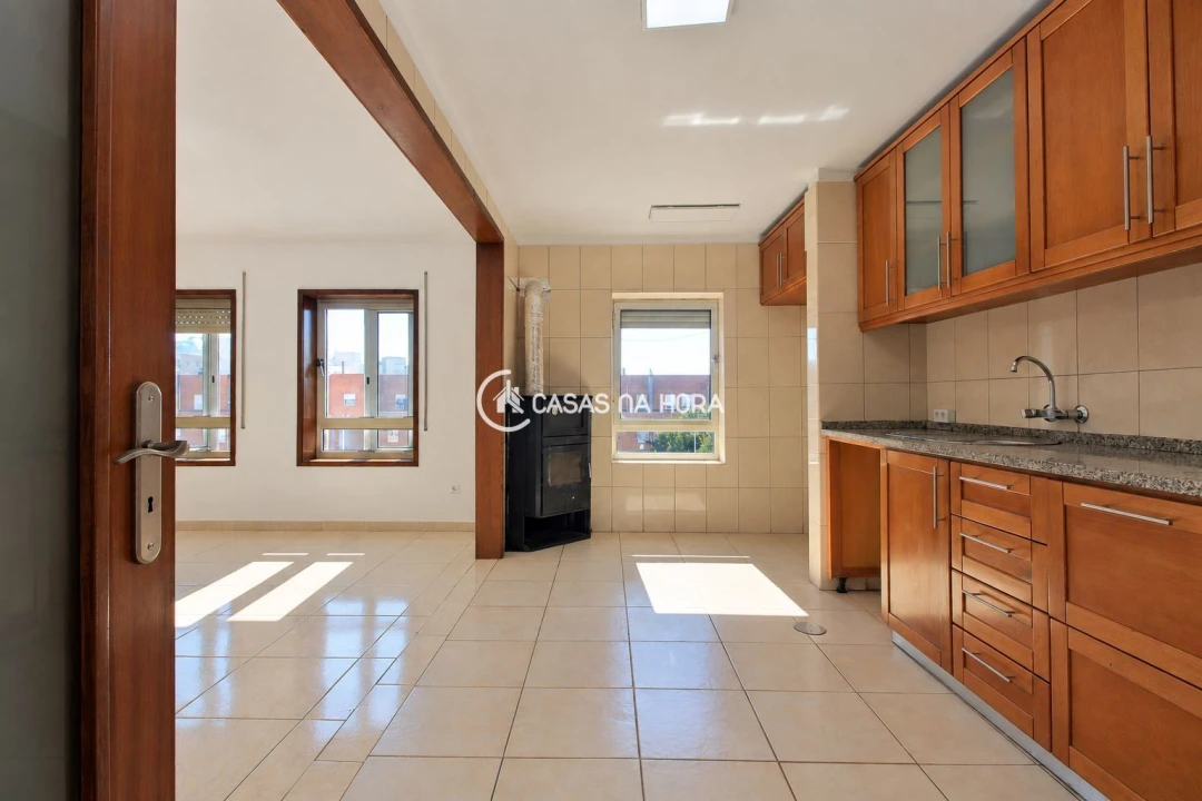 Apartamento T2 para Venda em São João da Madeira Foto 16