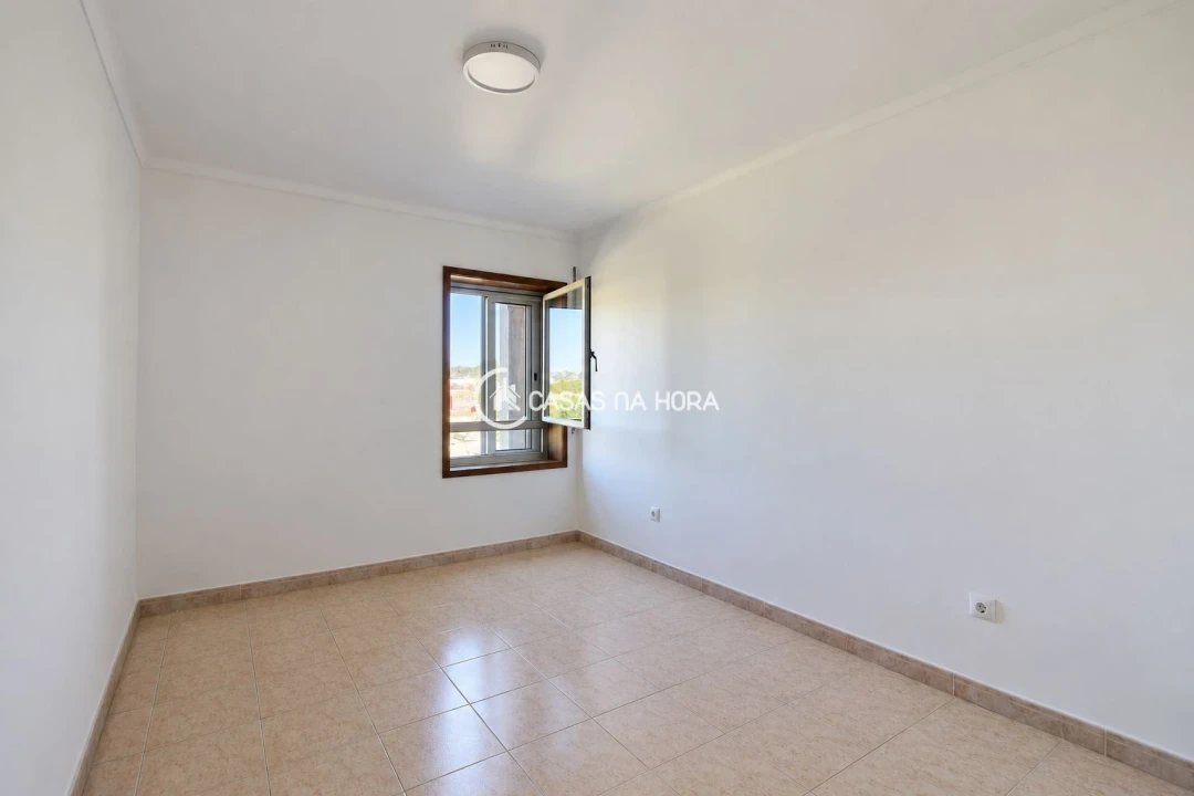 Apartamento T2 para Venda em São João da Madeira Foto 22