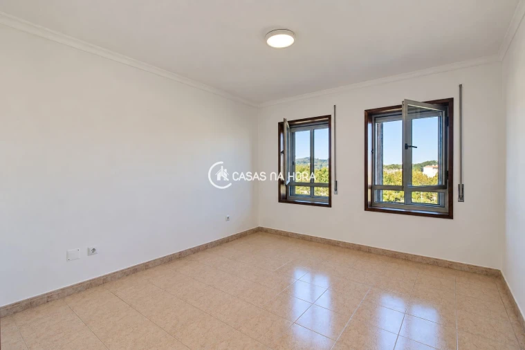 Apartamento T2 para Venda em São João da Madeira Foto 12