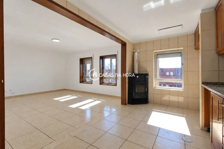 Apartamento T2 para Venda em São João da Madeira Foto 17