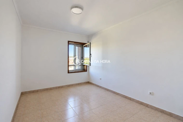 Apartamento T2 para Venda em São João da Madeira Foto 22