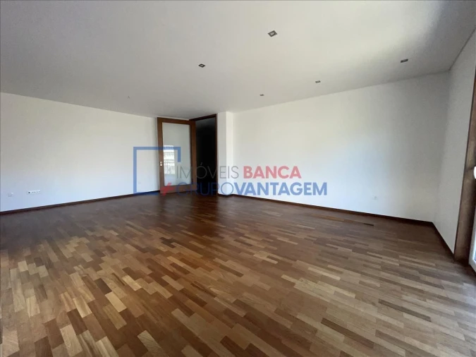 Apartamento T3 para Venda em Bonfim Foto 4