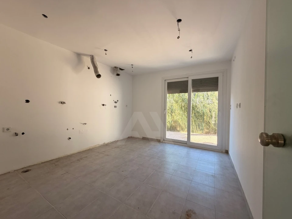 Moradia T4 para Venda em Mina de Água Foto 8