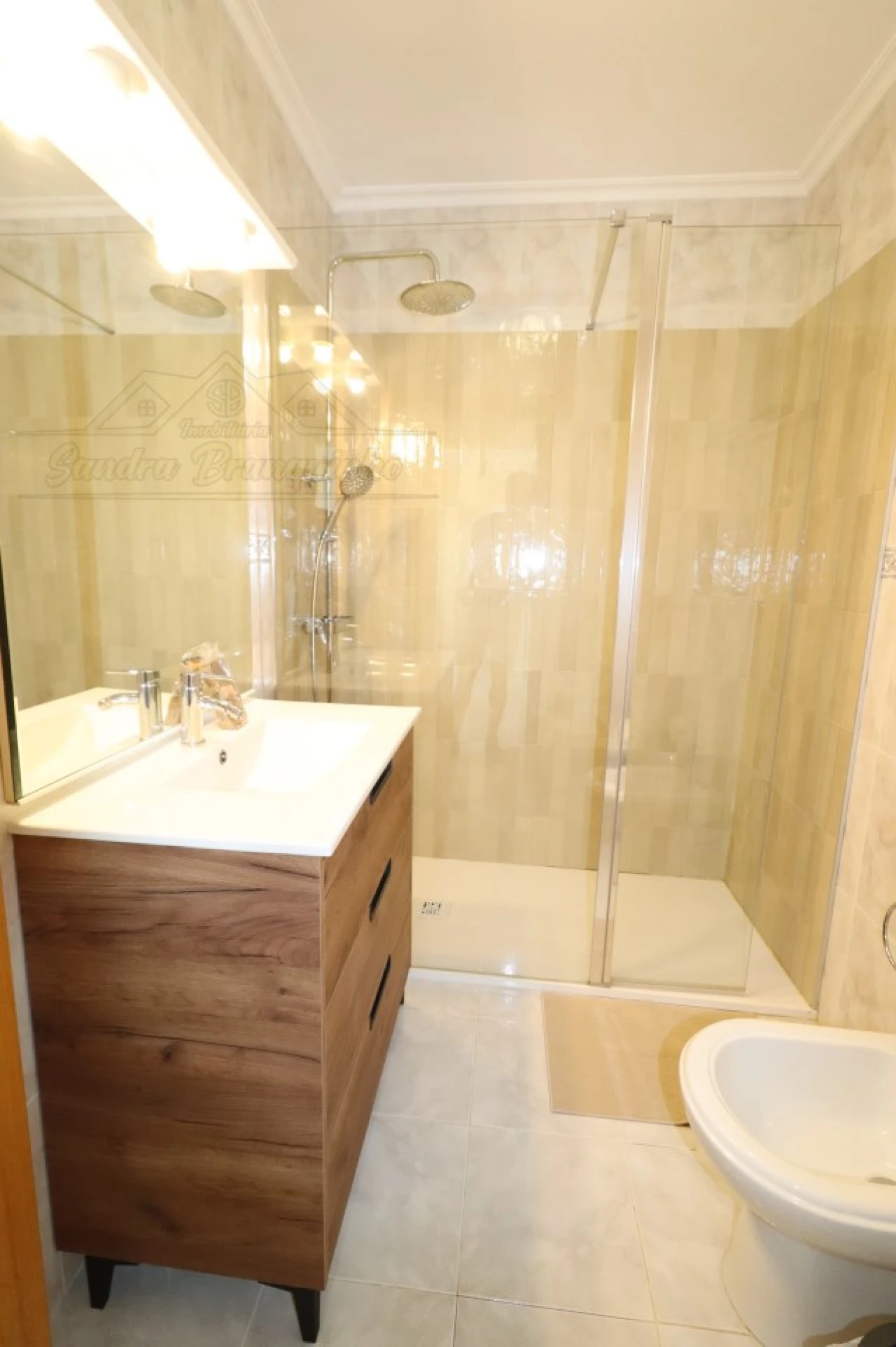 Apartamento T1 para Venda em Portimão Foto 17