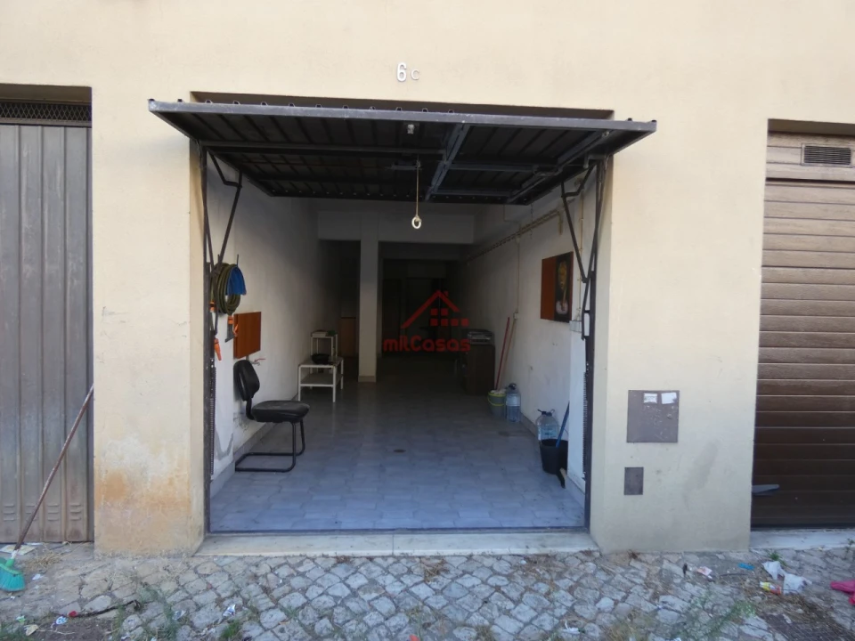 Garagem para Venda em Laranjeiro e Feijó Foto 22