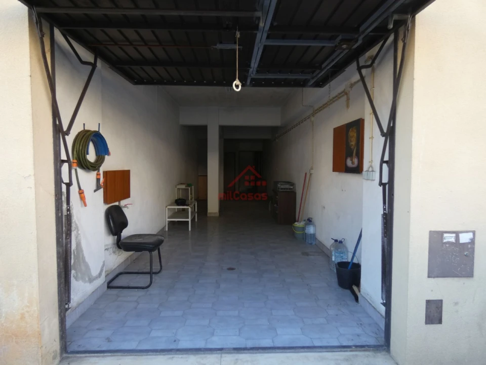 Garagem para Venda em Laranjeiro e Feijó Foto 23
