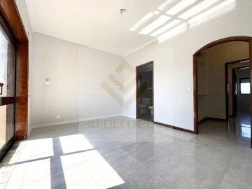 Apartamento T3 para Venda em Paços de Brandão