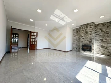 Apartamento T3 para Venda em Paços de Brandão
