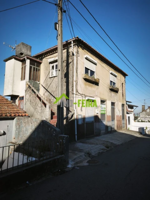 Moradia T3 para Venda em Arrifana