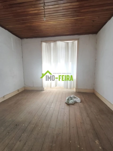 Moradia T3 para Venda em Arrifana
