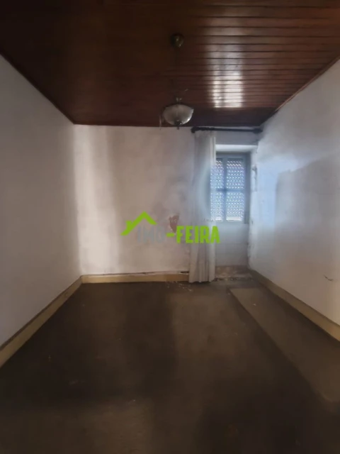 Moradia T3 para Venda em Arrifana
