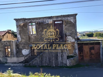 Moradia T4 para Venda em O. Azeméis, Riba-Ul, Ul, Macinhata Seixa, Madail
