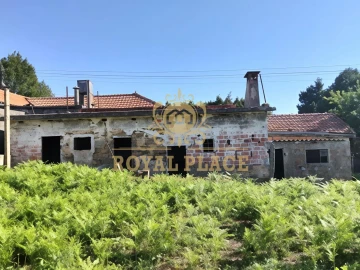 Moradia T4 para Venda em O. Azeméis, Riba-Ul, Ul, Macinhata Seixa, Madail