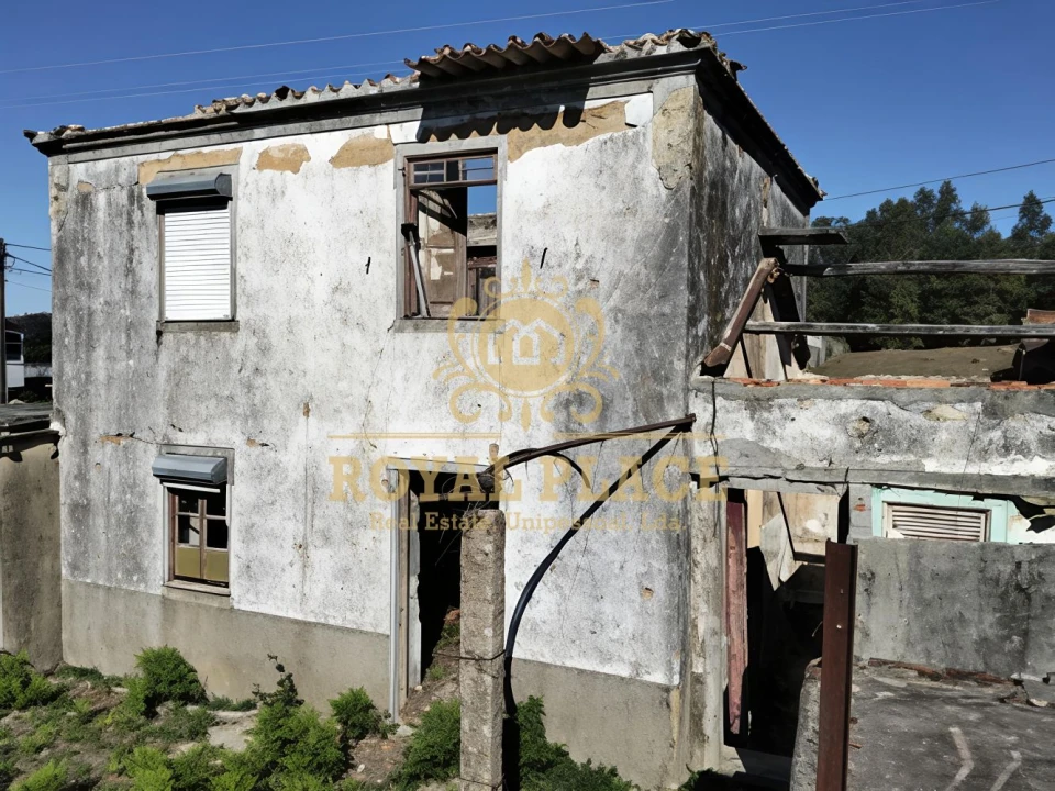 Moradia T4 para Venda em O. Azeméis, Riba-Ul, Ul, Macinhata Seixa, Madail Foto 5