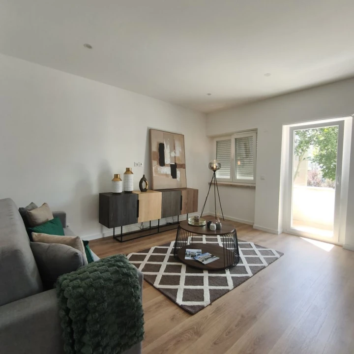 Apartamento T3 para Venda em Benfica Foto 4