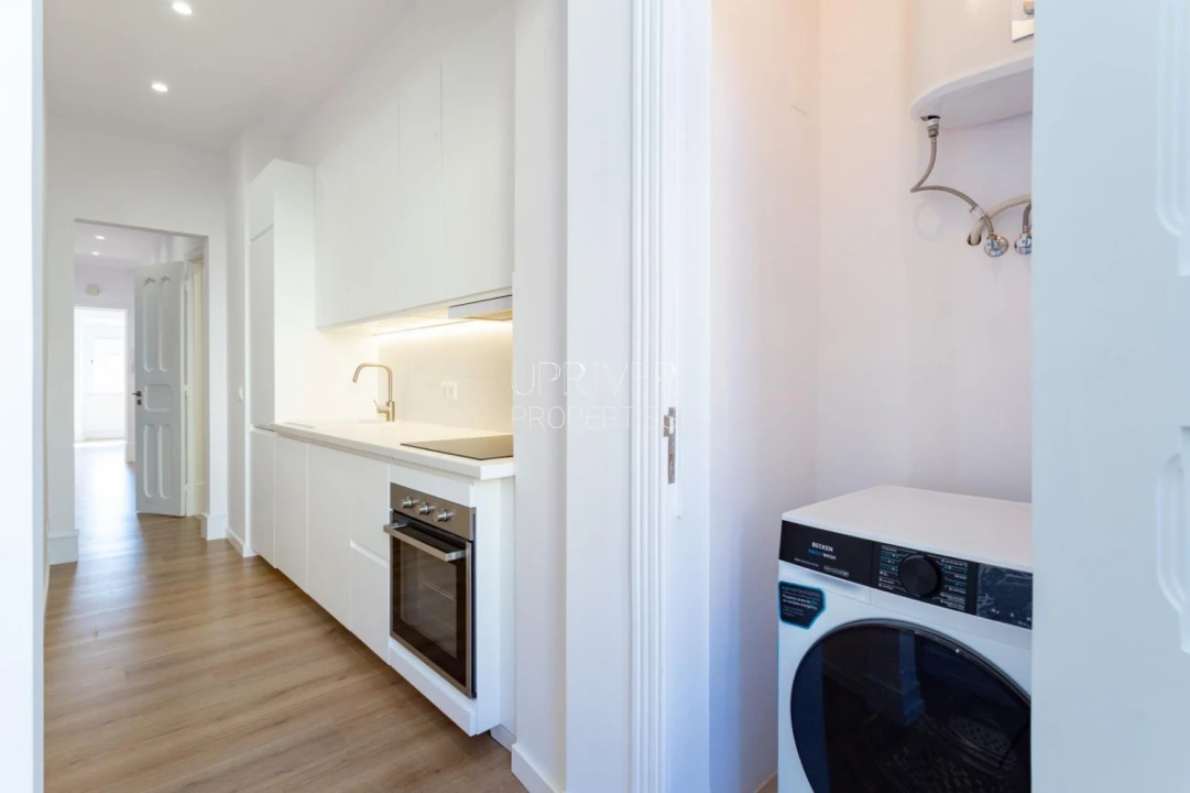 Apartamento T2 para Venda em Areeiro Foto 15