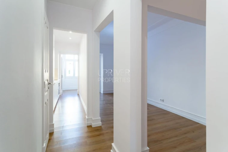 Apartamento T2 para Venda em Areeiro Foto 17