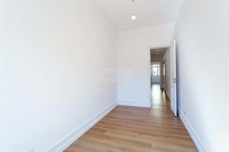 Apartamento T2 para Venda em Areeiro Foto 5