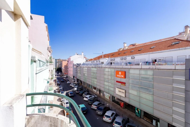Apartamento T2 para Venda em Areeiro Foto 28