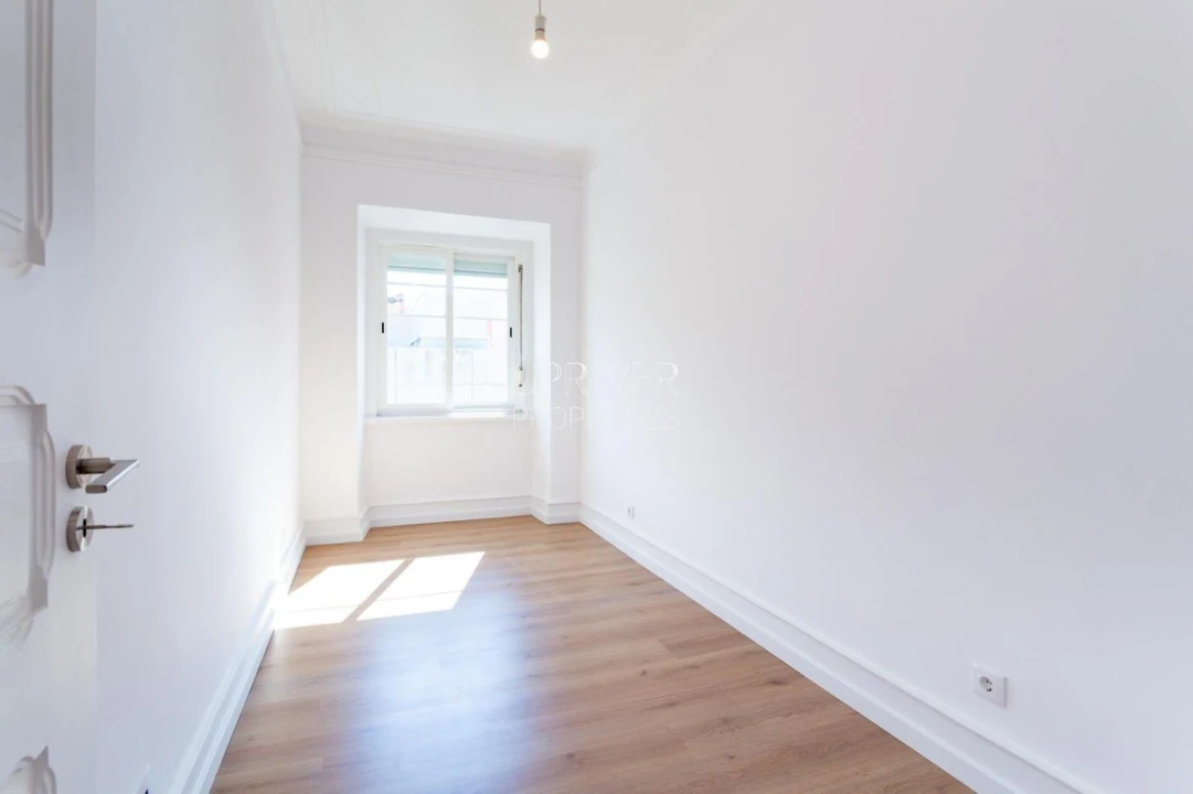 Apartamento T2 para Venda em Areeiro Foto 4