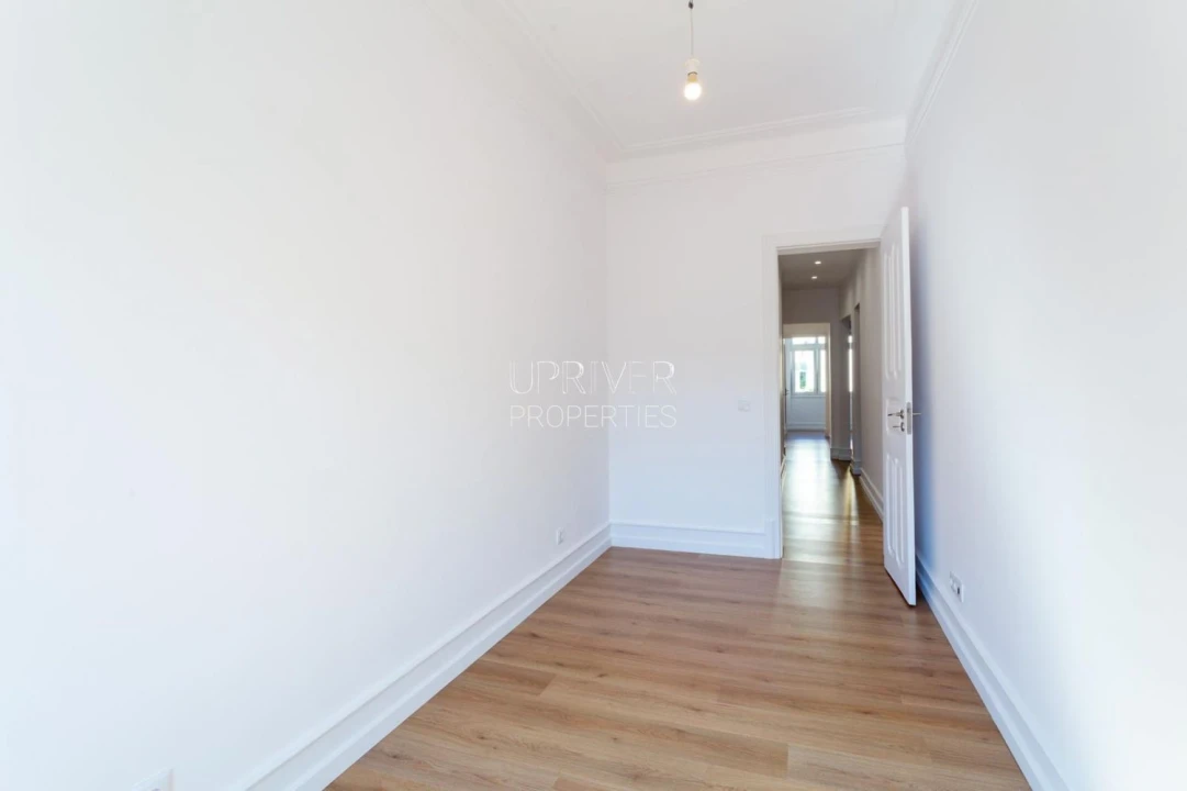 Apartamento T2 para Venda em Areeiro Foto 5