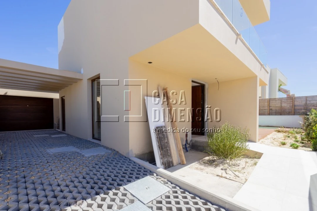 Moradia T3 para Venda em Charneca de Caparica e Sobreda Foto 46