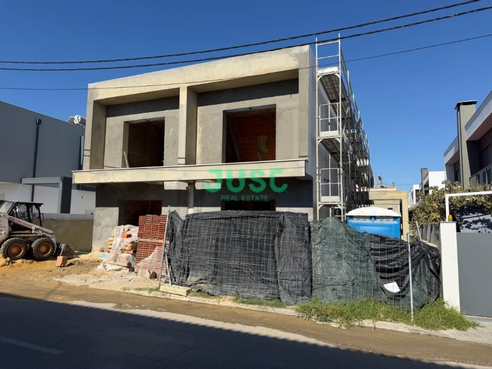 Moradia T3 para Venda em Fernao Ferro Foto 1