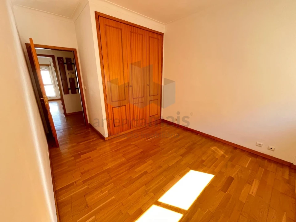 Apartamento T1 para Arrendamento em Santa Clara e Castelo Viegas Foto 7